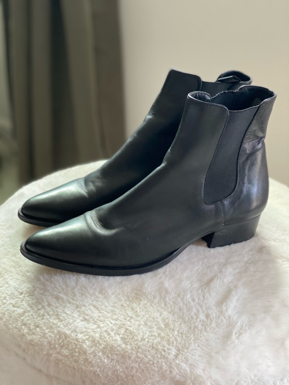 Women's Black Pointed-Toe Leather Ankle Booties